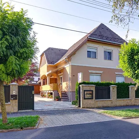 14 Apartament